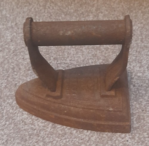 Vintage cast iron flat - cast,