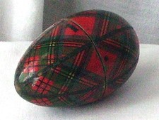 EGG SHAPED ETUI ANTIQUE TARTANWARE