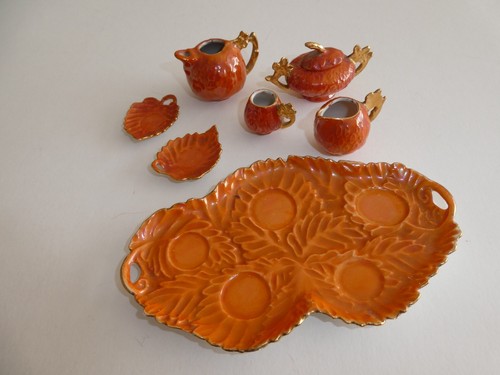Vintage dolls house - , table