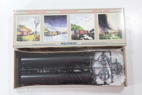 Walthers undecorated 65ft - ho,