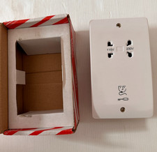 MK K701 WHI shaver socket brand new