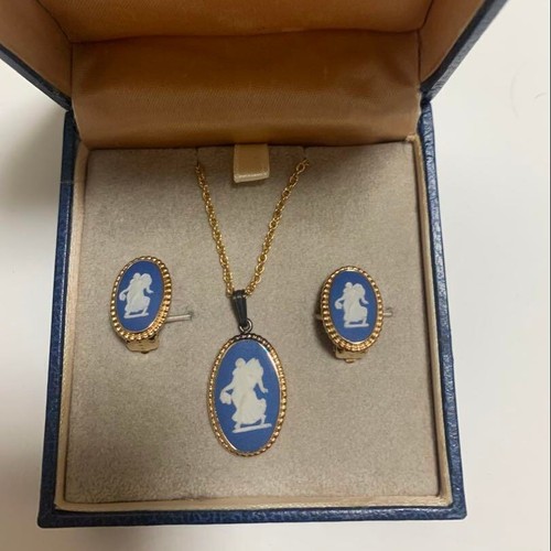 Wedgwood cameo necklace - necklace, &