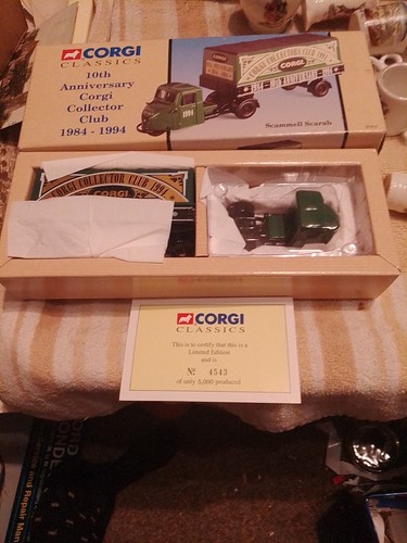 Corgi collectors club model - collectors,