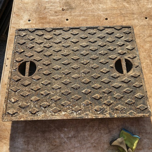 Cast iron manhole cover 630mm - iron,
