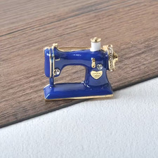 Elegant Retro Singer Sewing