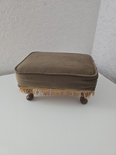 Miss muffet footstool - muffet,