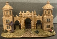 Boxed Lilliput Lane Bottle