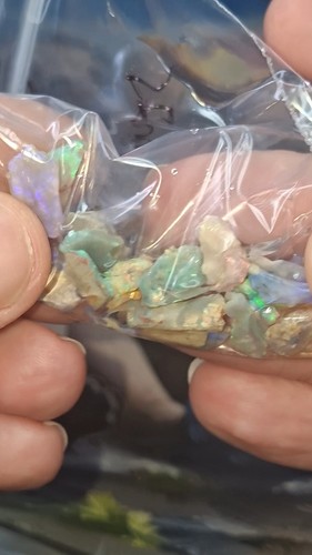 28ct natural australian - 28ct,