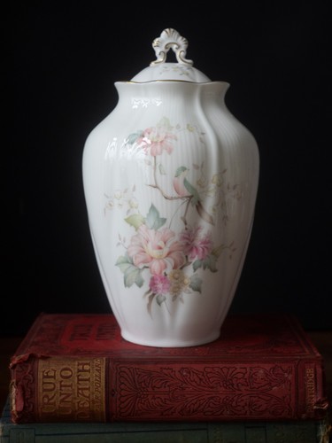 Royal doulton vintage mystic - royal,