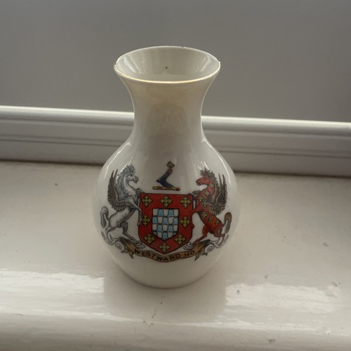 Goss crested ware model - crested,