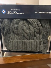 NEW BEN SHERMAN HAT AND SCARF