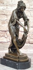 Fine Art Deco Sculpture Shawl