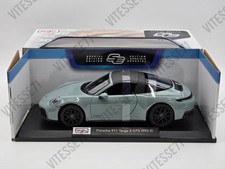MAISTO Diecast Model Car 1:18 Scale Porsche 911 Targa 4 GTS (992.2) in Grey