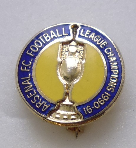 Arsenal football enamel pin - football,