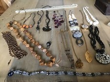 19 Vintage Necklaces Retro