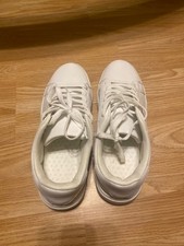 White woman's  fashion shoes casual sneakers lace up non-slip durable 