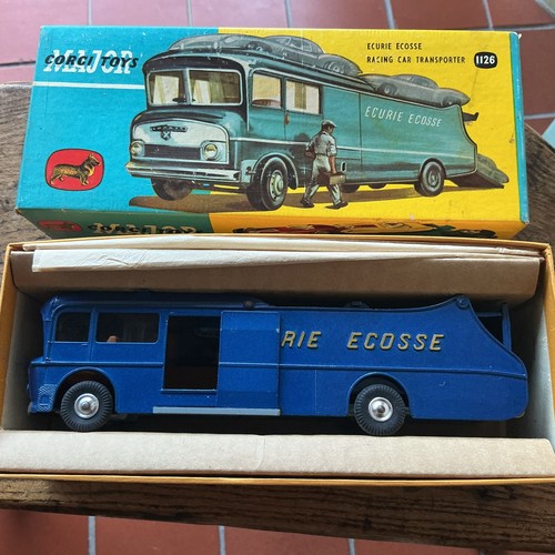 Corgi 1126 ecurie - corgi,