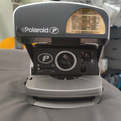 Polaroid 600 plus instant - polaroid,