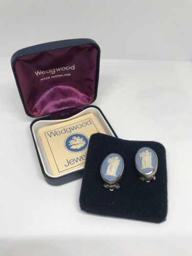 Vintage wedgwood 1954 blue - vintage,