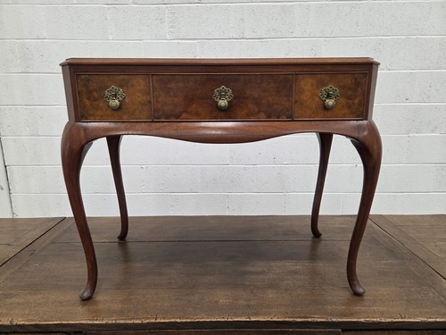 Queen anne style burr - queen,