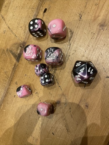 Chessex dice pink - pink/black., 4xd6