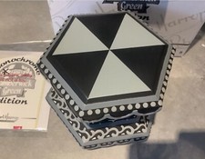 ROBERT HARROP FIGURINE ~~~~