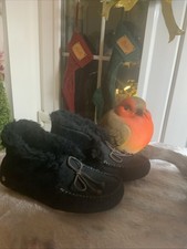 UGG Women's Slippers boots