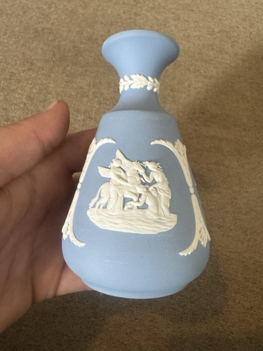 Wedgwood blue jasperware - wedgwood,