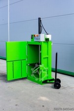 Vertical baler Bartontech