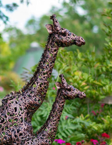 Large giraffe sculpture - giraffe,