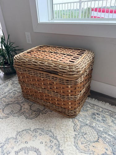 Vintage large wicker storage - large,