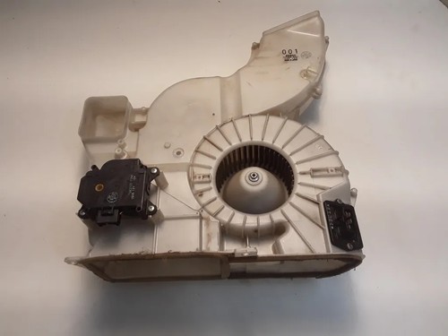 Mitsubishi pajero v8w v9w - mitsubishi, v8w,