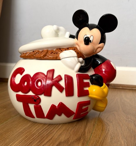 Disney store exclusive mickey - exclusive,