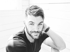 V7503 Dylan Scott Cool