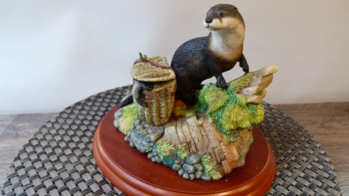 Border fine arts the poacher - arts,