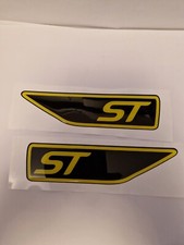 FORD FOCUS MK2/MK3/MK4 ST STYLE GEL WING BADGES BLACK/YELLOW 