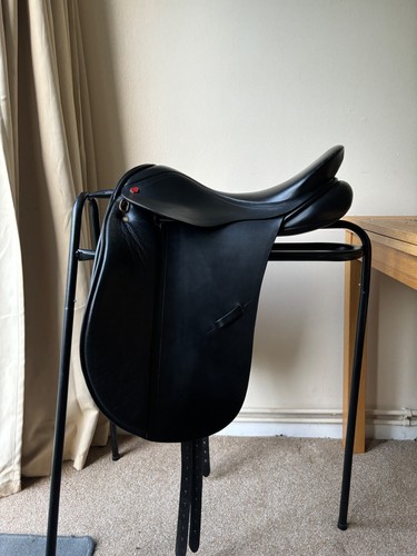 Albion dressage saddle - k2, m