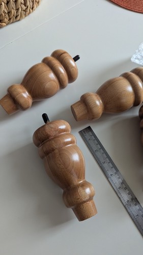 Set wooden legs - of,