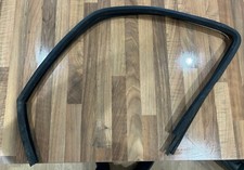 VOLKSWAGEN GOLF JETTA MK2 PASSENGER FRONT DOOR 5DR WINDOW SEAL GUIDE CHANNEL