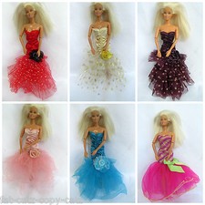 1 or 5 DOLL'S SIZED CLOTHING