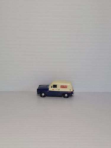Classix die cast toy car - cast,
