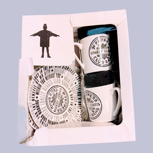 Beatles black white cup - black, saucer