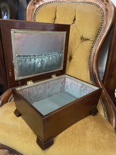 Vintage large box inlay - box,