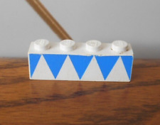BLUE TRIANGLES PATTERN vintage 4x1 1x4 printed white brick LEGO Legoland 3010p02