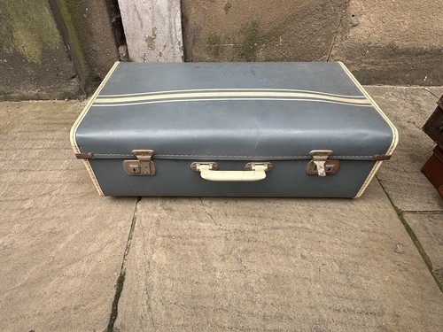 Vintage suitcase pioneer - vintage,