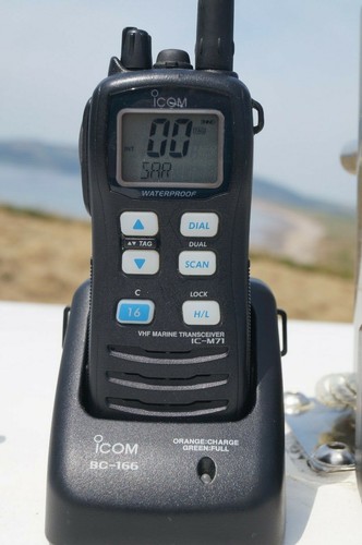 Icom m71 handheld marine - handheld,