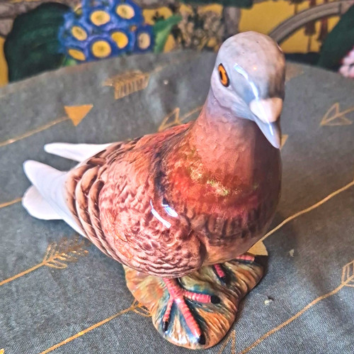 Beswick pigeon ceramic - beswick,