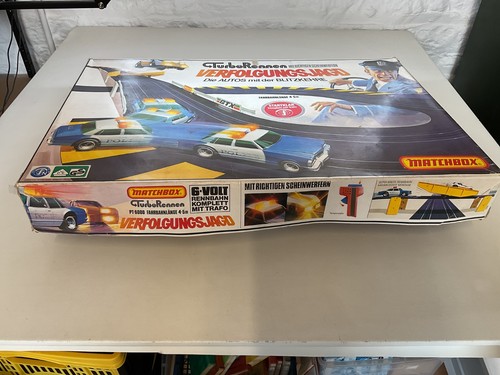 Matchbox powertrack race - matchbox,