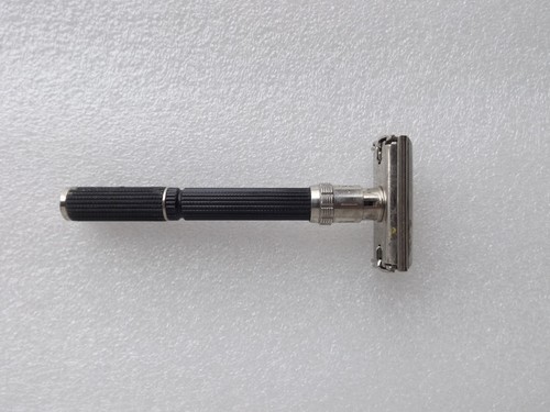 Vintage 1973 safety razor - 1973,
