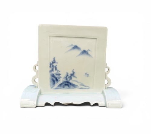Hirado porcelain table screen